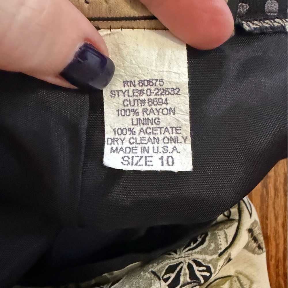 Intriguing Threads Vintage Black Gray Tan Floral Animal Print Skirt Size 10 - Picture 3 of 8